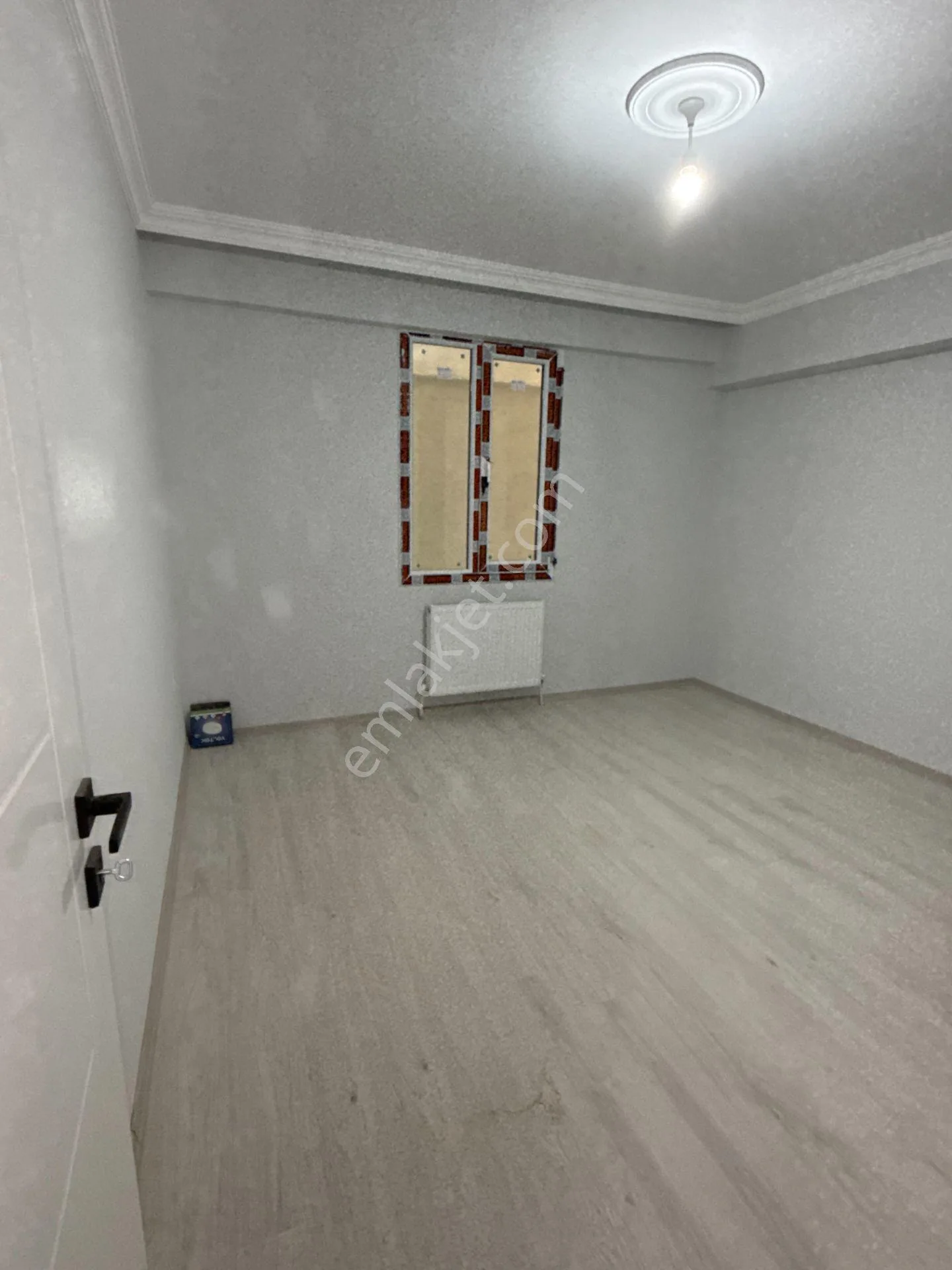 Yenibosnada Satılık 120 m2 3+1 Otoparklı Daire (sıfır Bina)