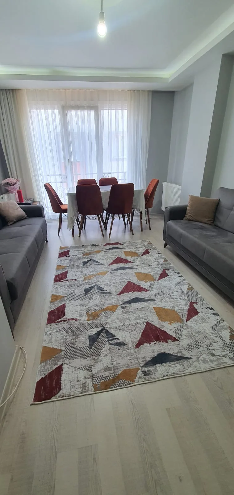 Bahçelievler Yenibosna'da Satılık 2+1 80m² Daire