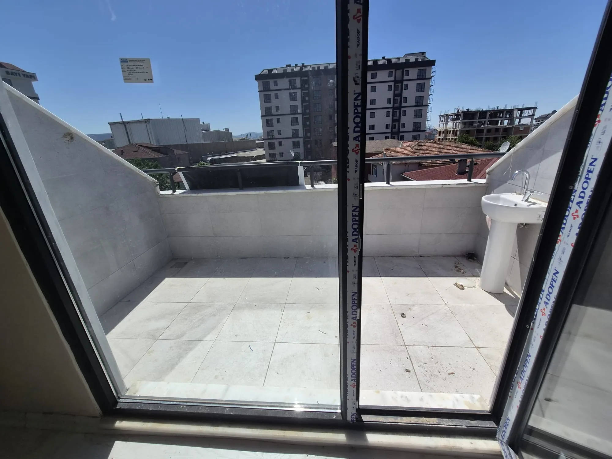 Sultanbeyli Giresun Caddesinde Acil Satılık 6+1 Dubleks Daire