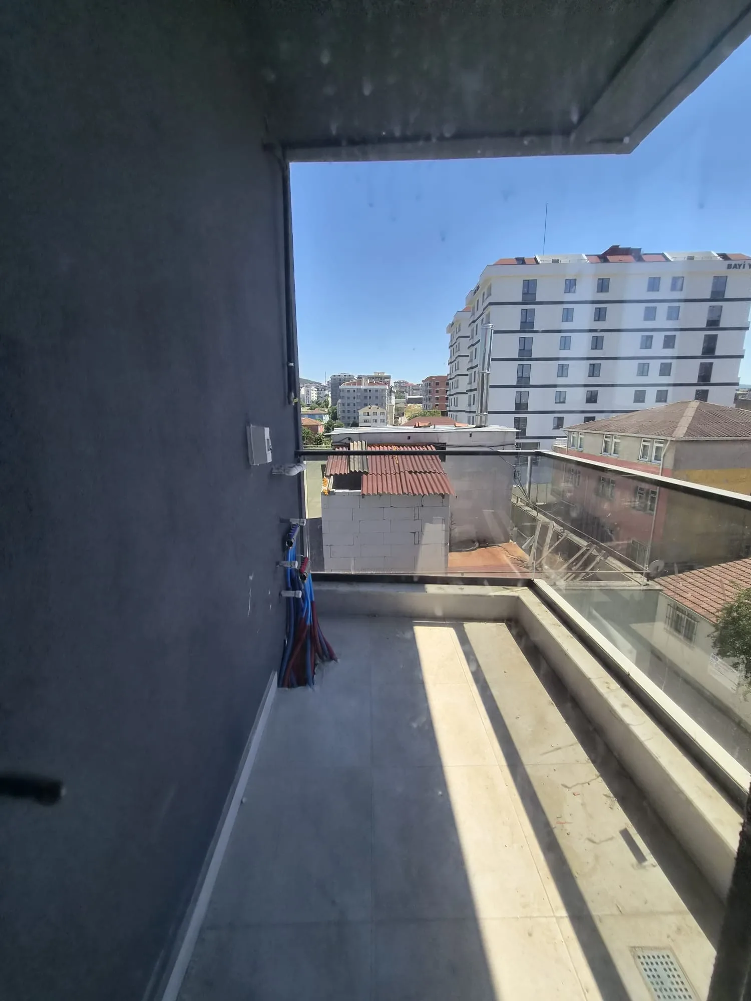 Sultanbeyli Giresun Caddesinde Acil Satılık 6+1 Dubleks Daire