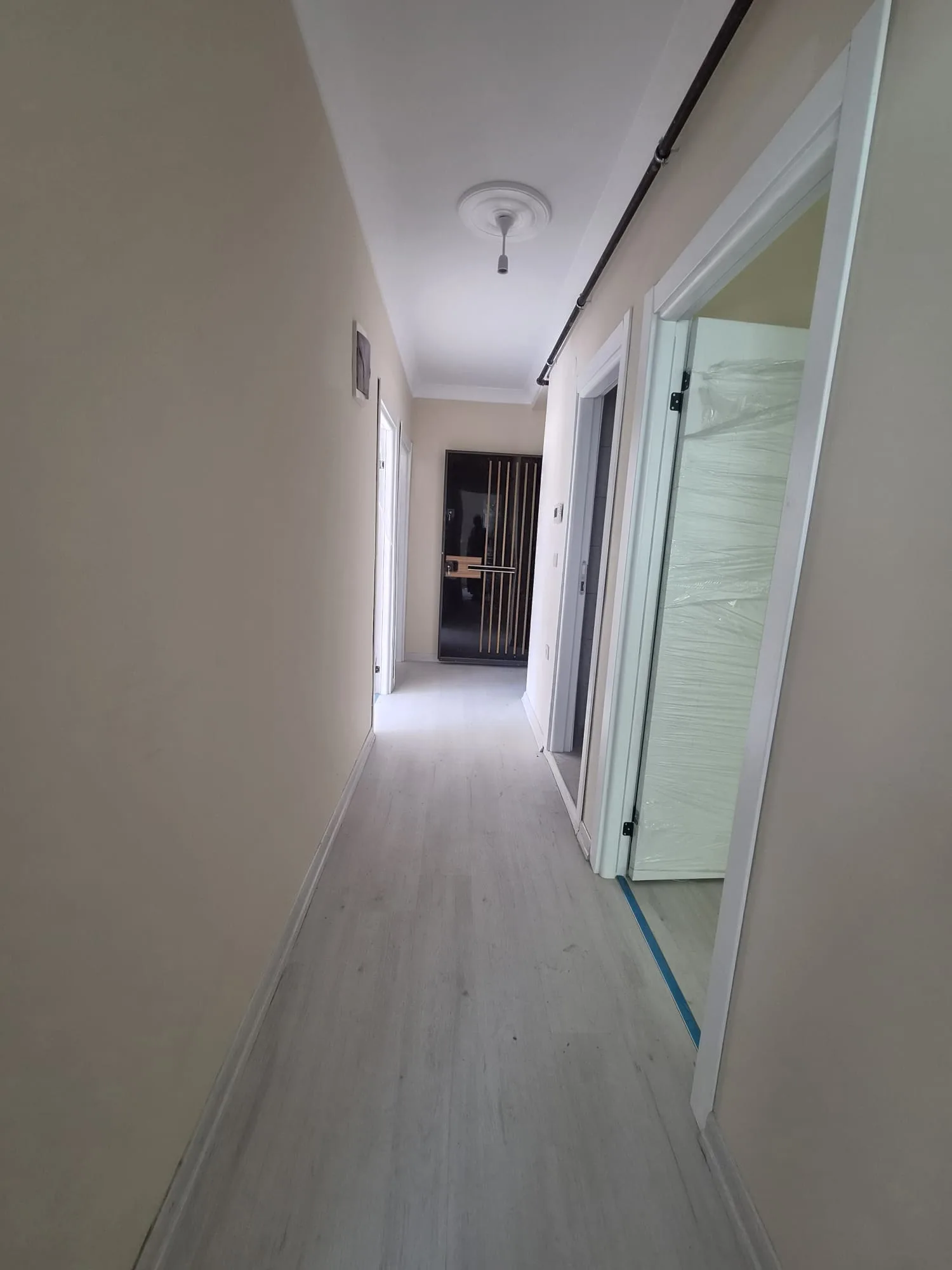 Sultanbeyli Giresun Caddesinde Acil Satılık 6+1 Dubleks Daire