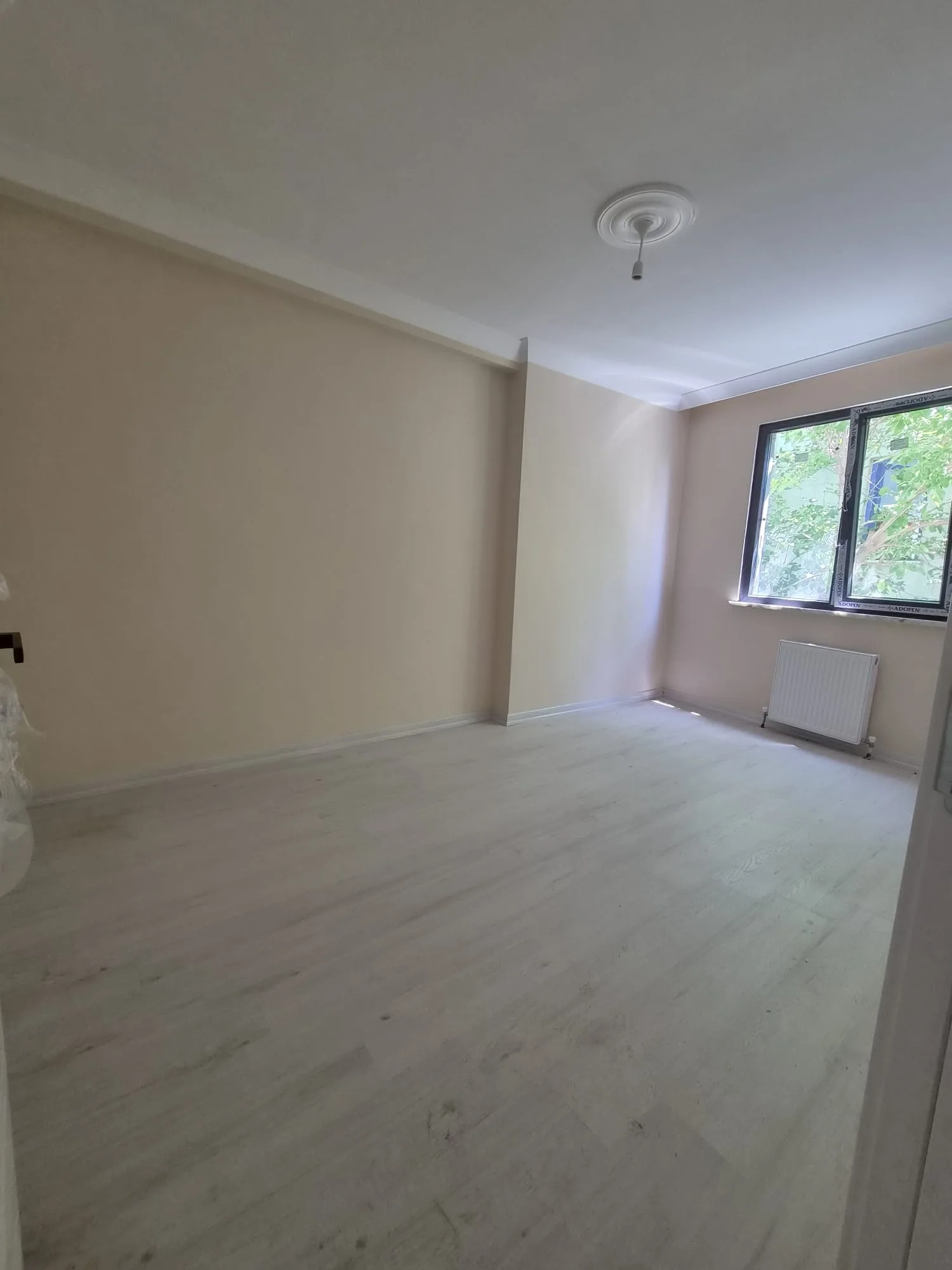 Sultanbeyli Giresun Caddesinde Acil Satılık 6+1 Dubleks Daire